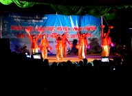 Tiết mục Ngày hội giáo dục ” Múa: Việt Nam quê hương tôi”